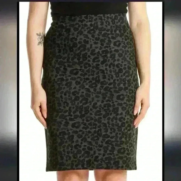 LOFT l Black and Grey Animal Pencil Skirt Size Petite XXSP - Picture 1 of 7